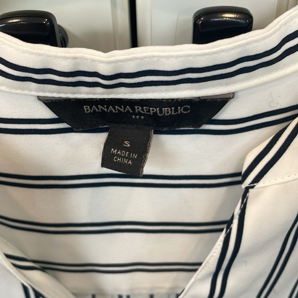 Banana Republic dressy top Small - Picture 3 of 7
